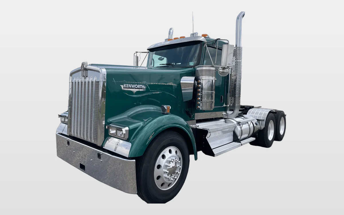 2014 Kenworth W900 - image 1