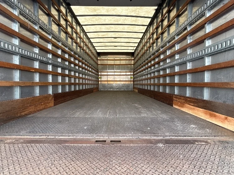 2018 International 4300 in Tukwila, WA — photo 10