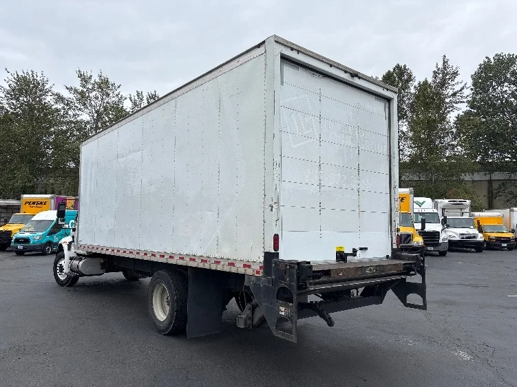2018 International 4300 in Tukwila, WA — photo 6