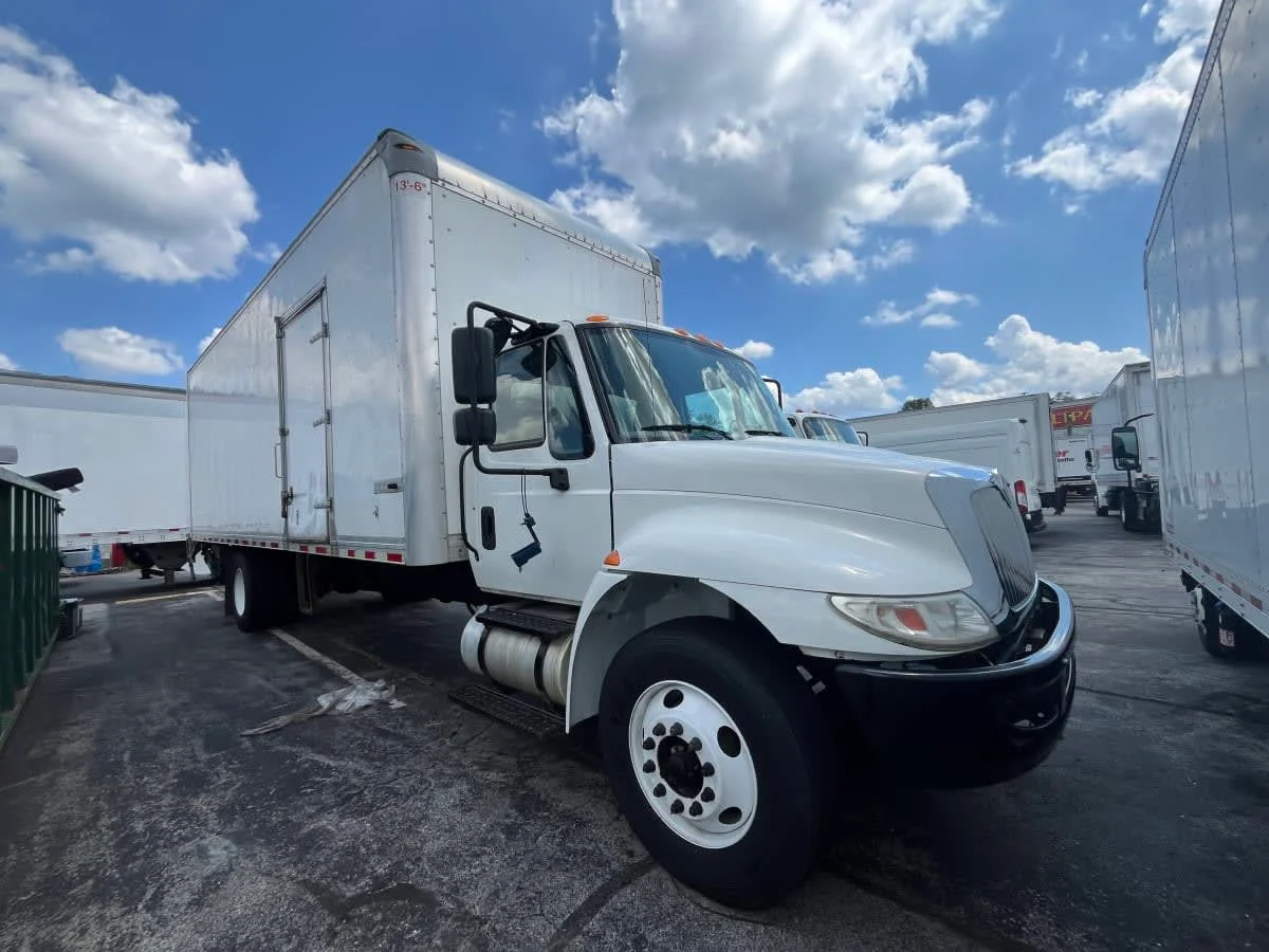 2018 International 4300 in Beltsville, MD — photo 3