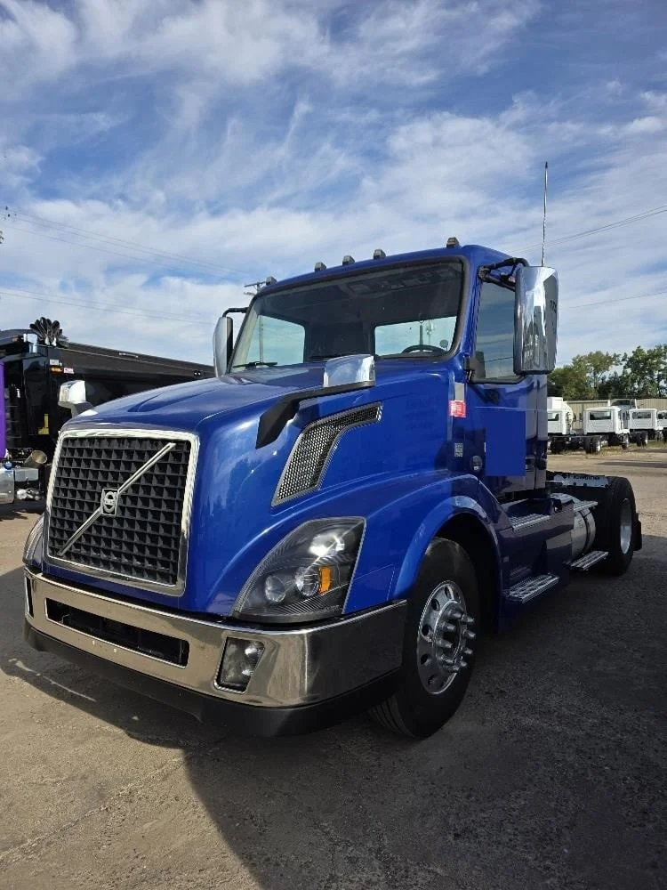 2017 Volvo — photo 2