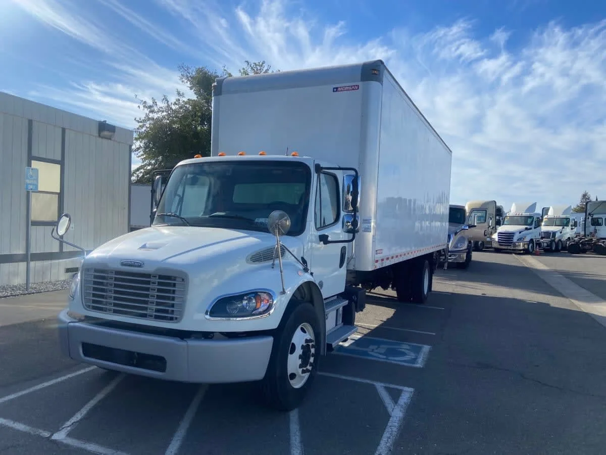 2021 Freightliner M2 106