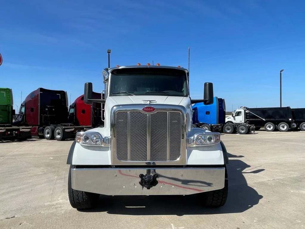 2025 Peterbilt 567 in Springfield, MO — photo 8