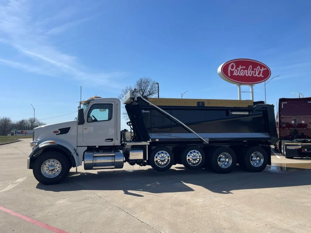 2025 Peterbilt 567 in Springfield, MO — photo 2