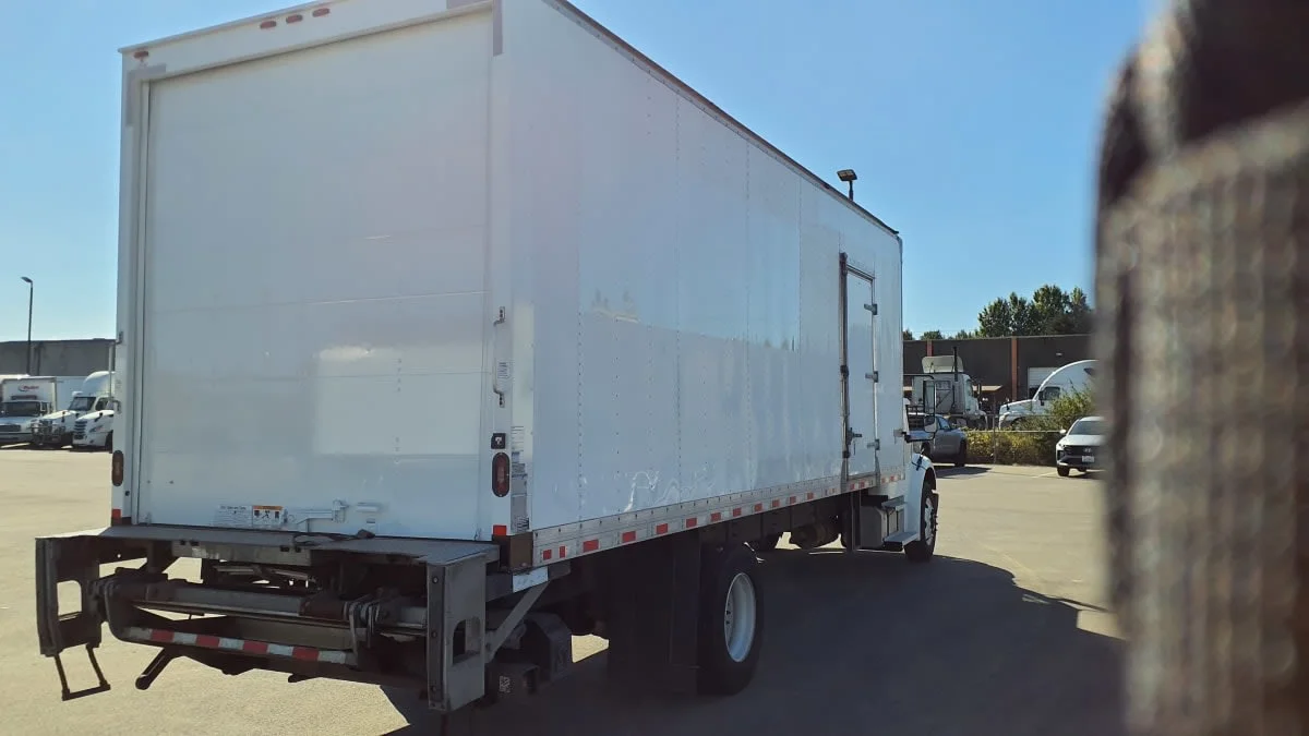 2018 Freightliner M2 106 in Tacoma, WA — photo 4