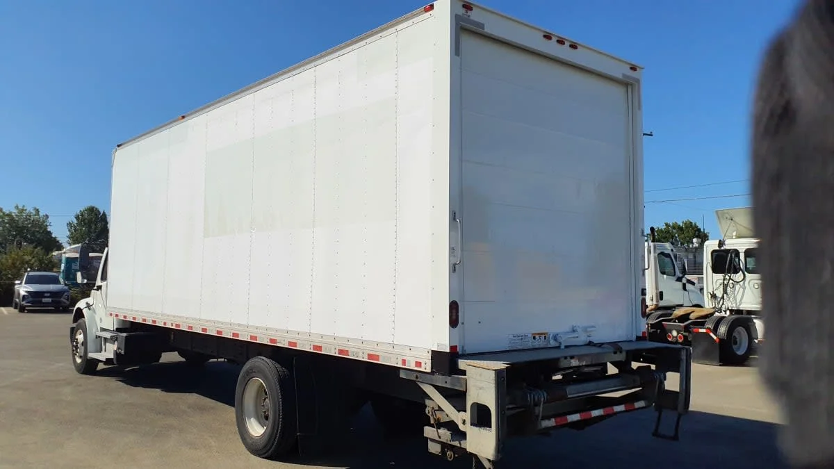 2018 Freightliner M2 106 in Tacoma, WA — photo 6