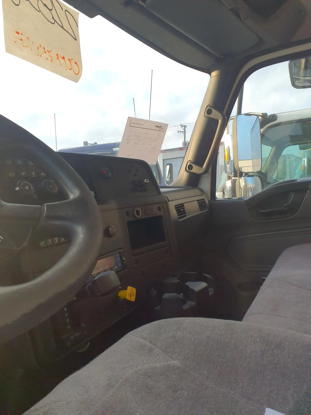 2019 International MV in Bolingbrook, IL — photo 8
