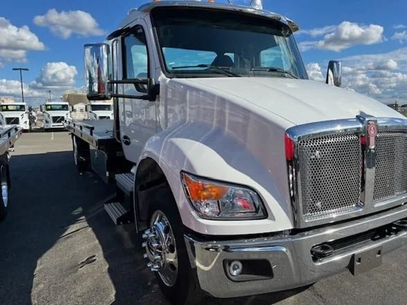 2024 Kenworth T280