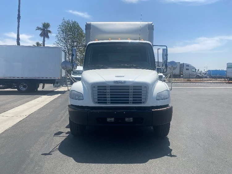 2020 Freightliner eM2 in Fontana, CA — photo 2