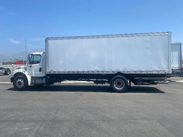 2020 Freightliner eM2 in Fontana, CA — photo 4