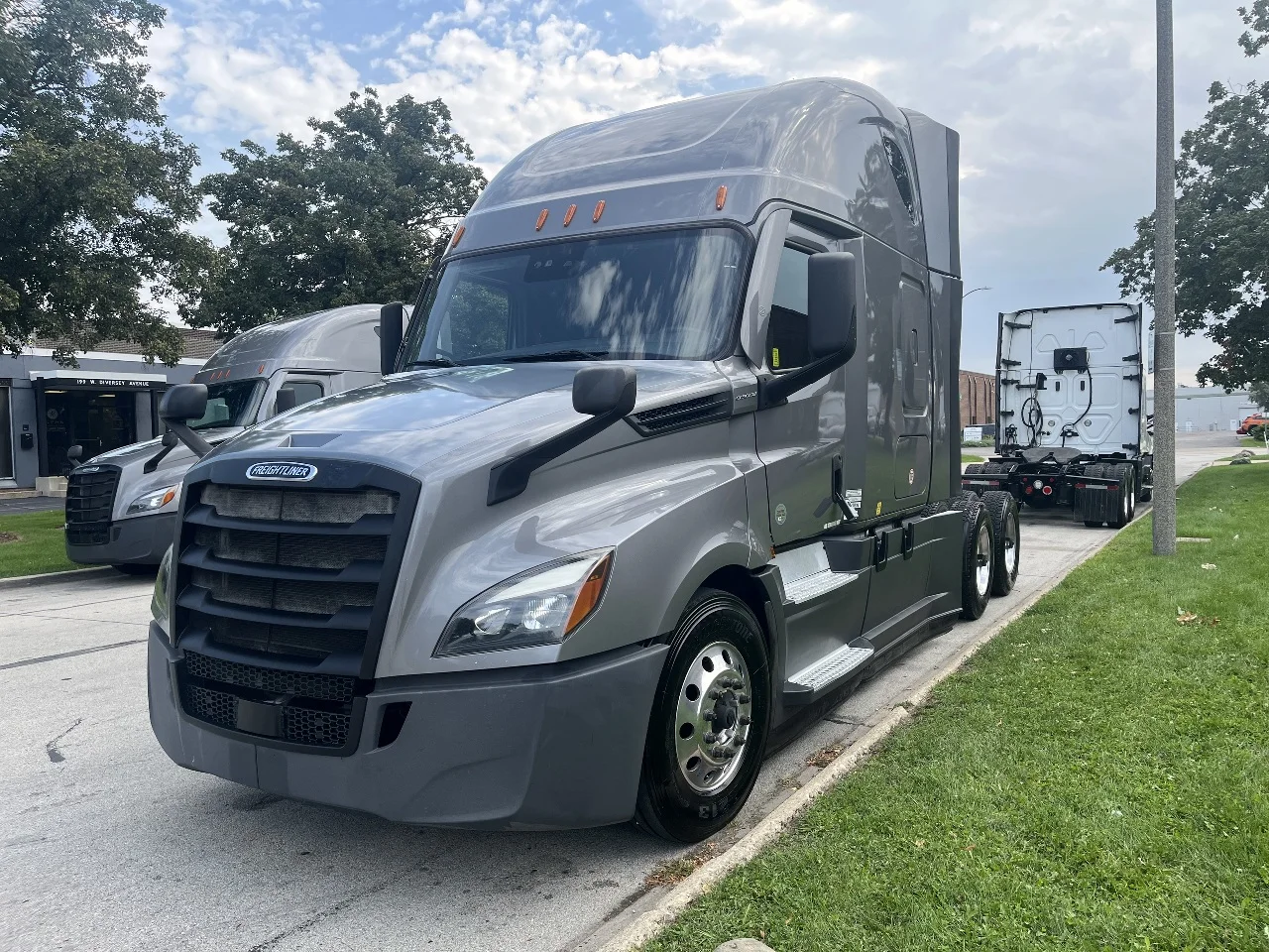 2022 Freightliner Cascadia in York Street Elmhurst, IL — photo 10