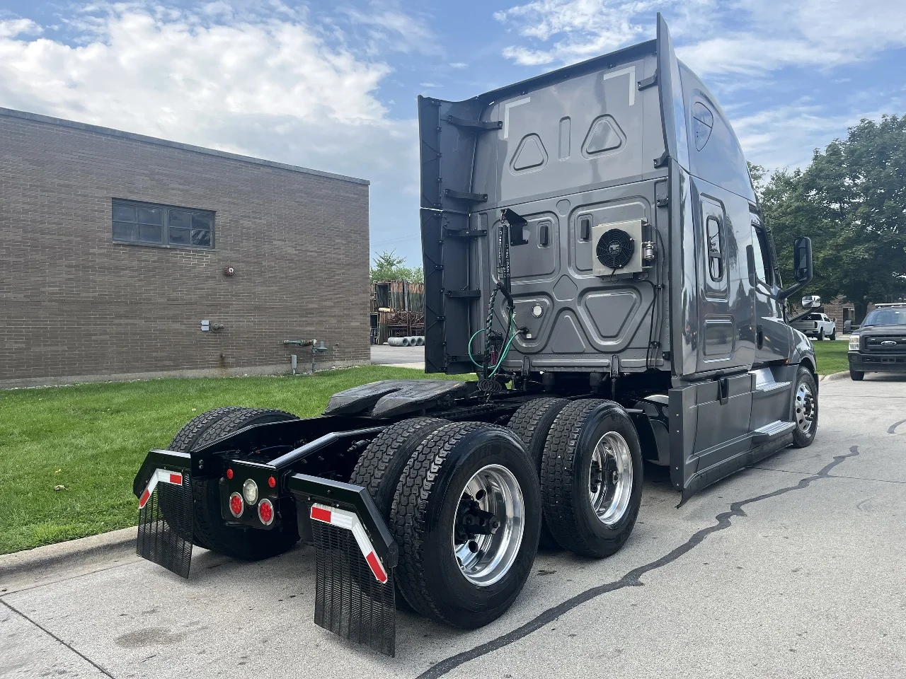 2022 Freightliner Cascadia in York Street Elmhurst, IL — photo 6