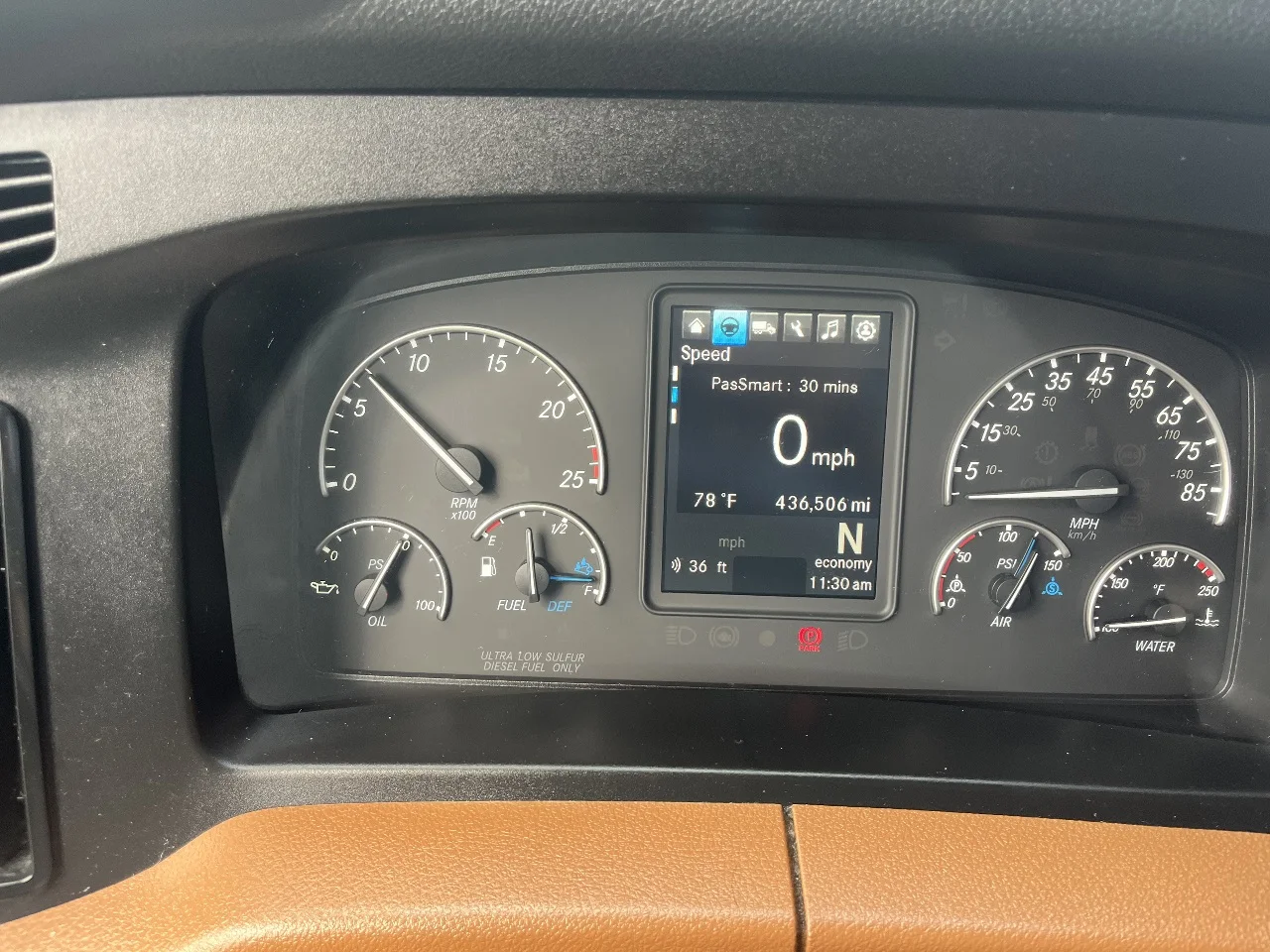 2022 Freightliner Cascadia in York Street Elmhurst, IL — photo 15