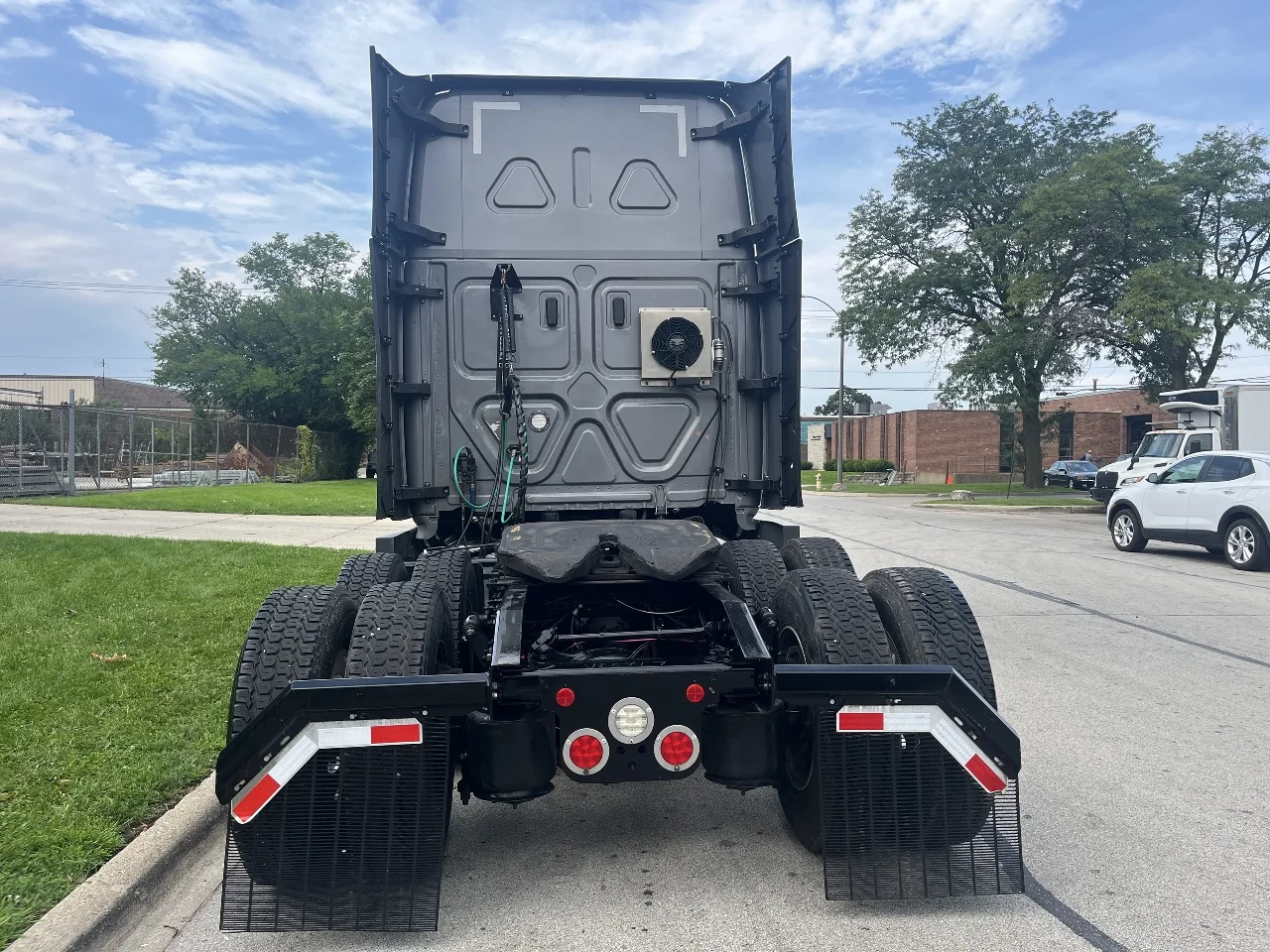 2022 Freightliner Cascadia in York Street Elmhurst, IL — photo 7