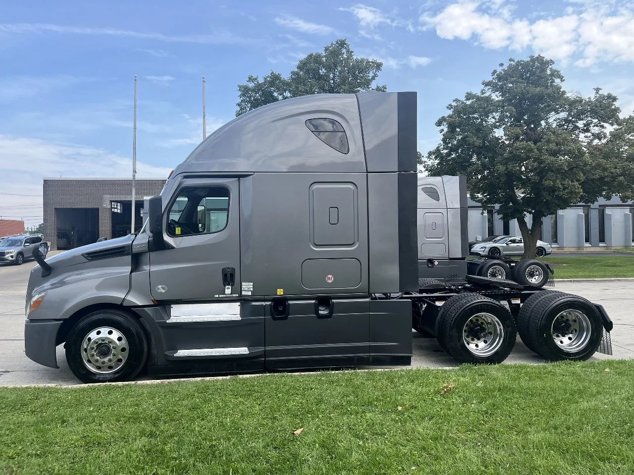 2022 Freightliner Cascadia in York Street Elmhurst, IL — photo 9