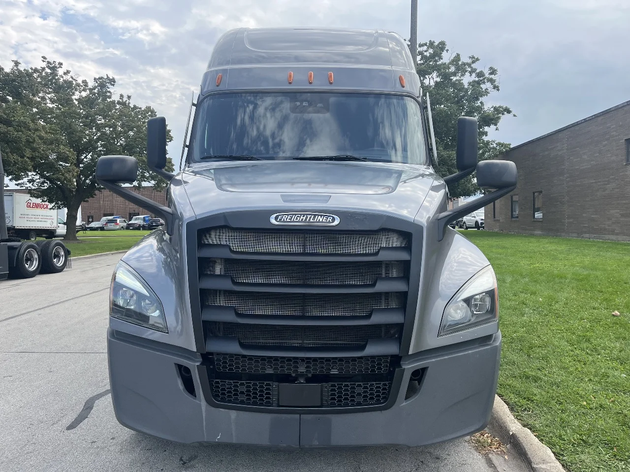 2022 Freightliner Cascadia in York Street Elmhurst, IL — photo 3