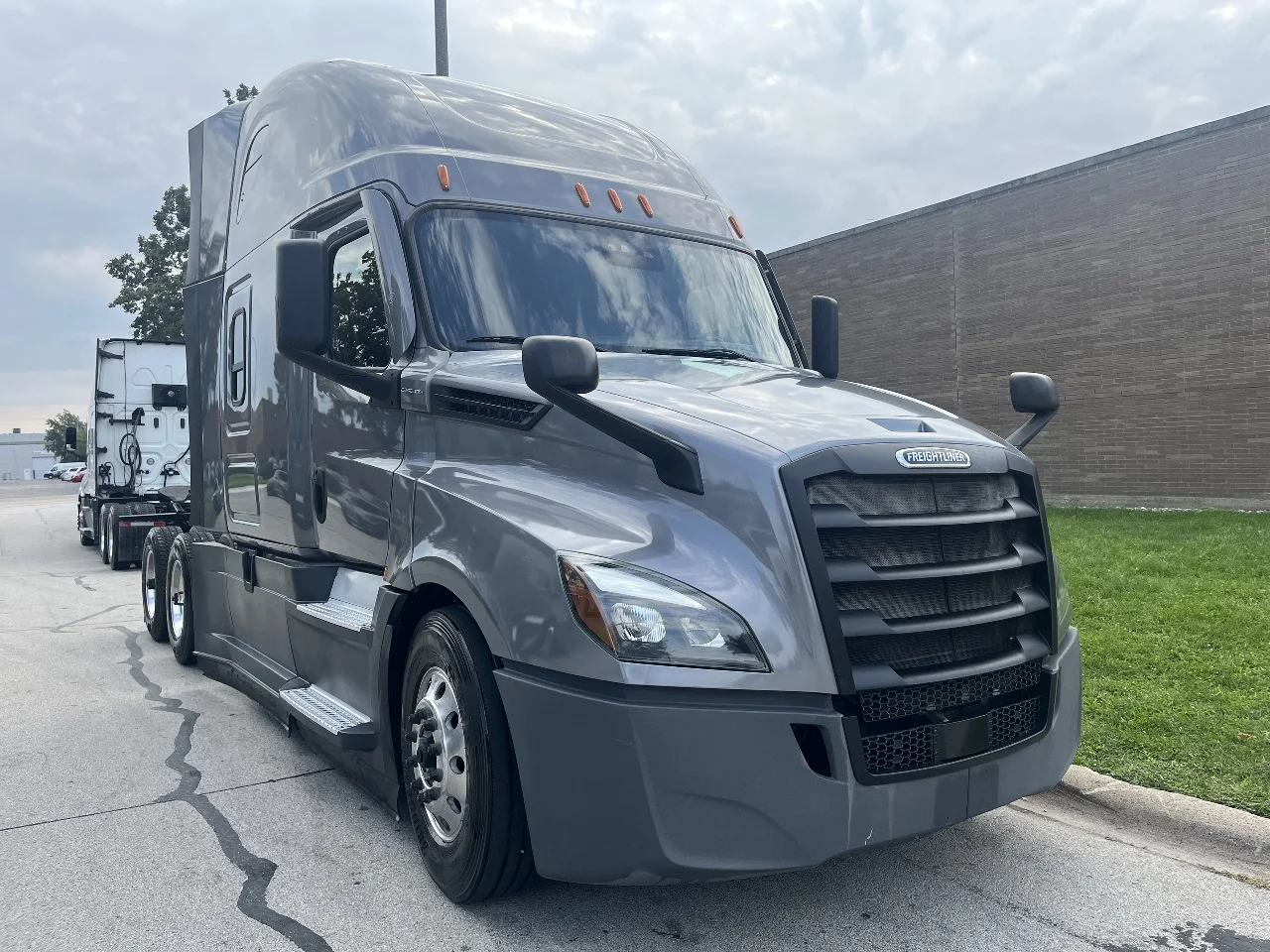 2022 Freightliner Cascadia in York Street Elmhurst, IL — photo 4
