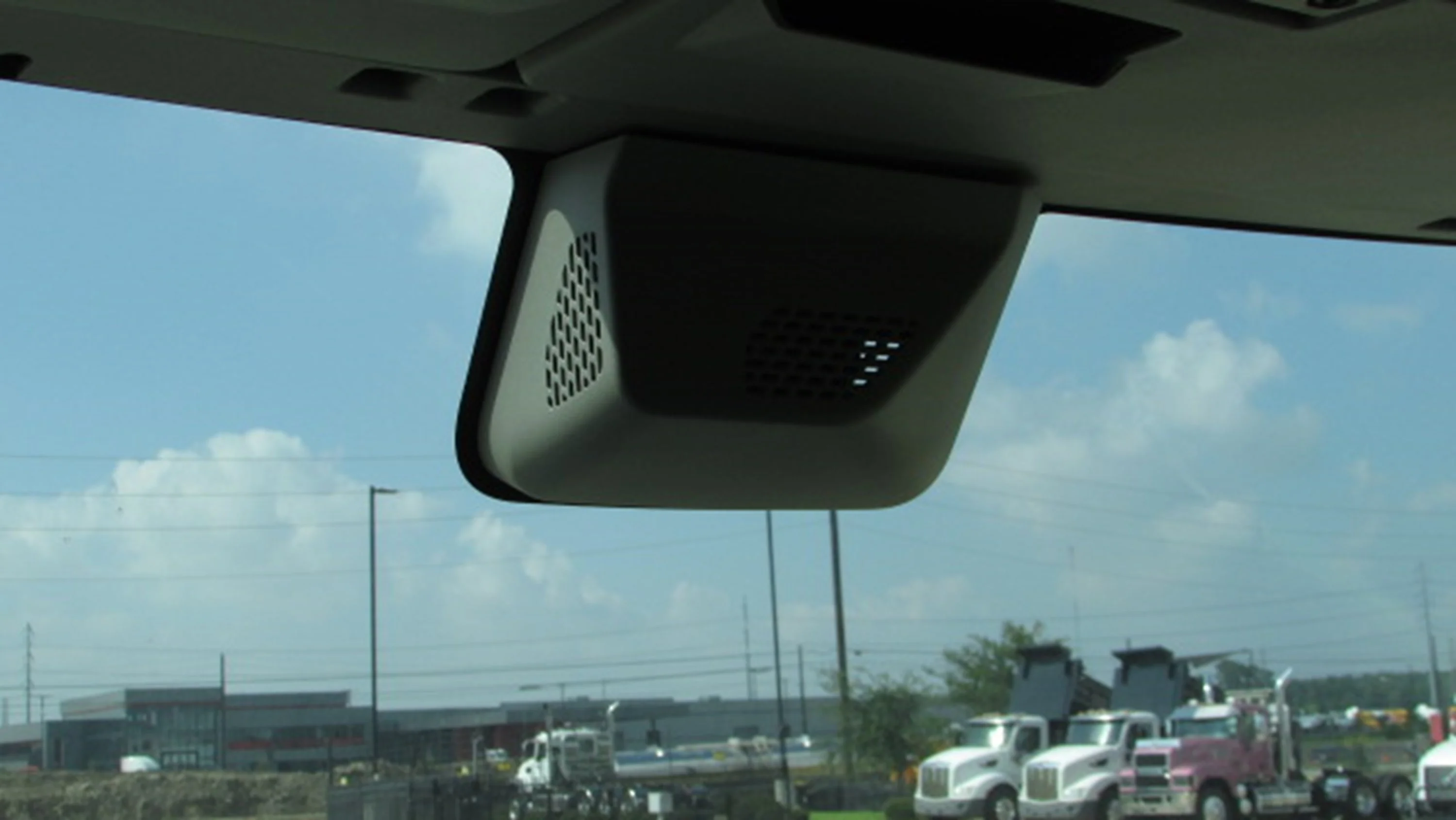 2027 Volvo VNL 300 in Houston, TX — photo 16
