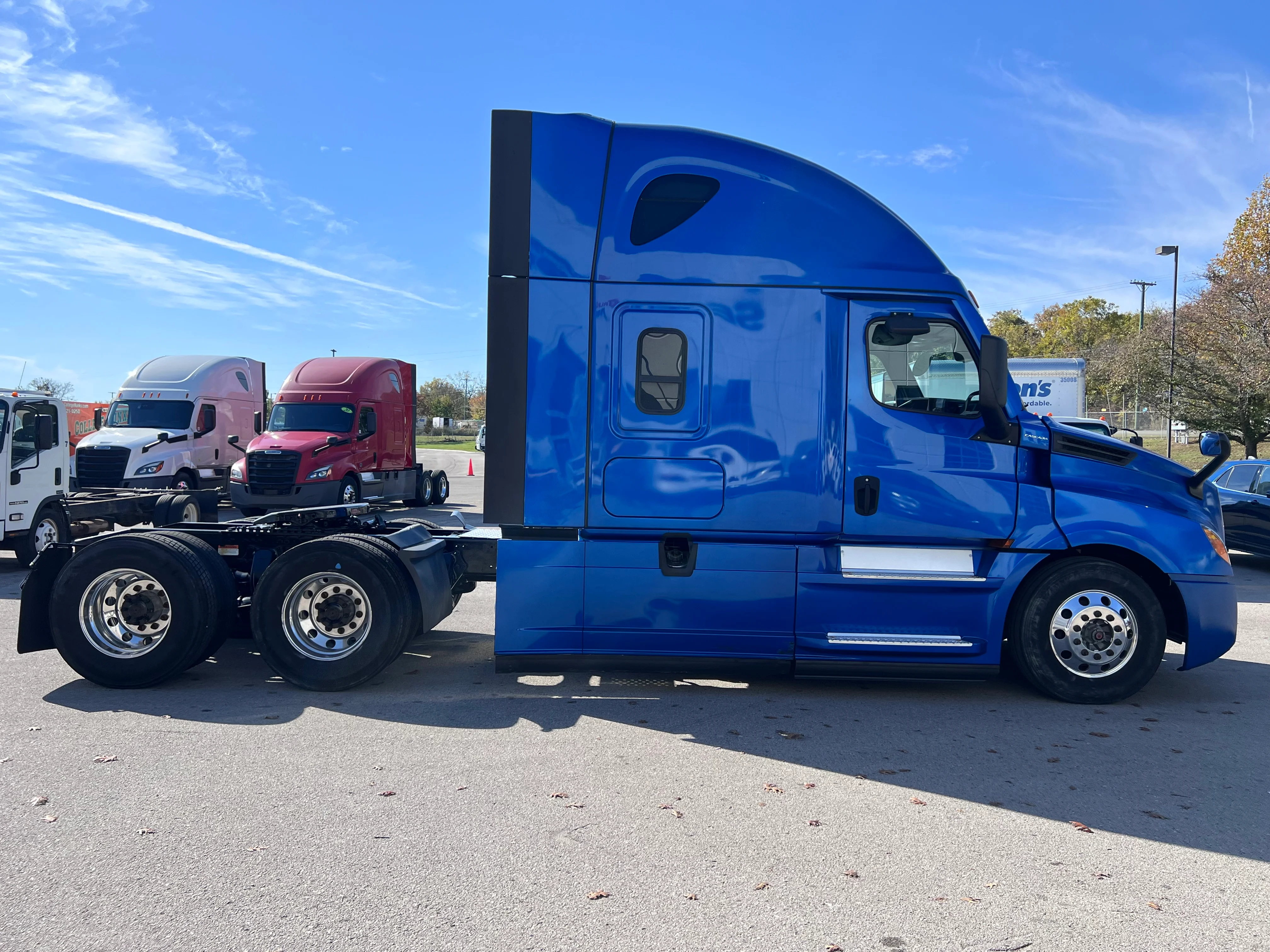 2021 Freightliner Cascadia in Nashville Isuzu, TN — photo 7