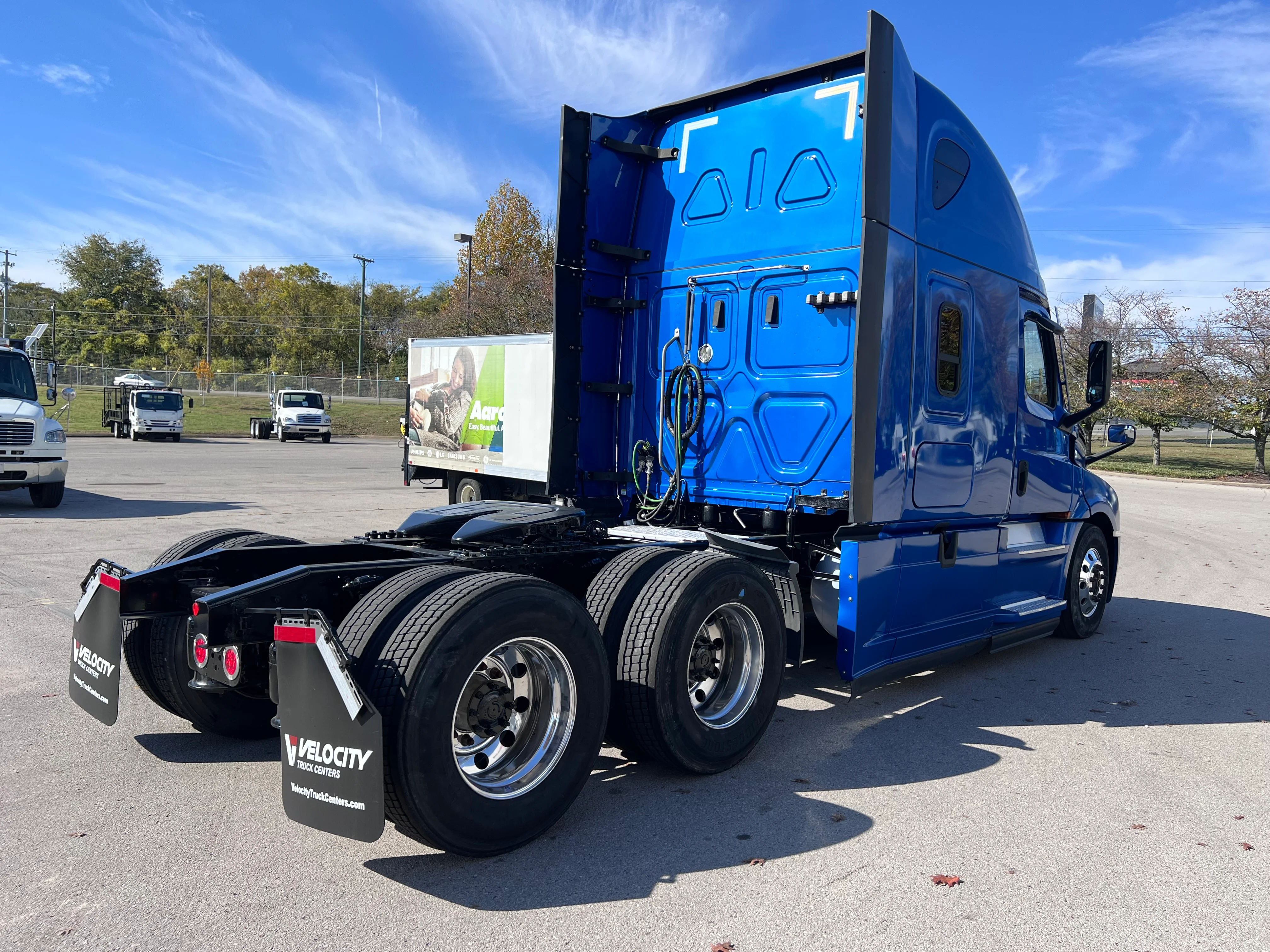 2021 Freightliner Cascadia in Nashville Isuzu, TN — photo 6