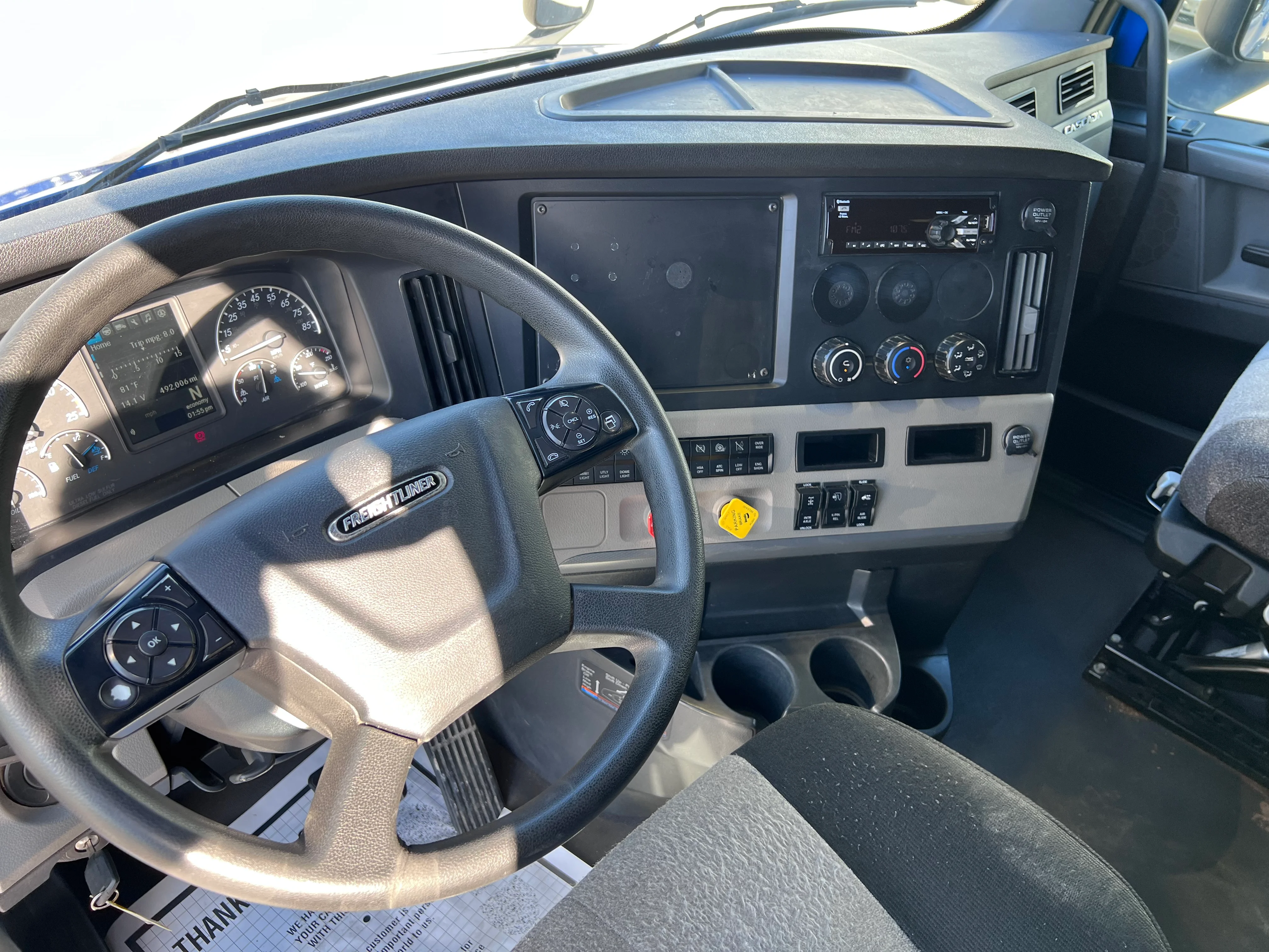 2021 Freightliner Cascadia in Nashville Isuzu, TN — photo 16