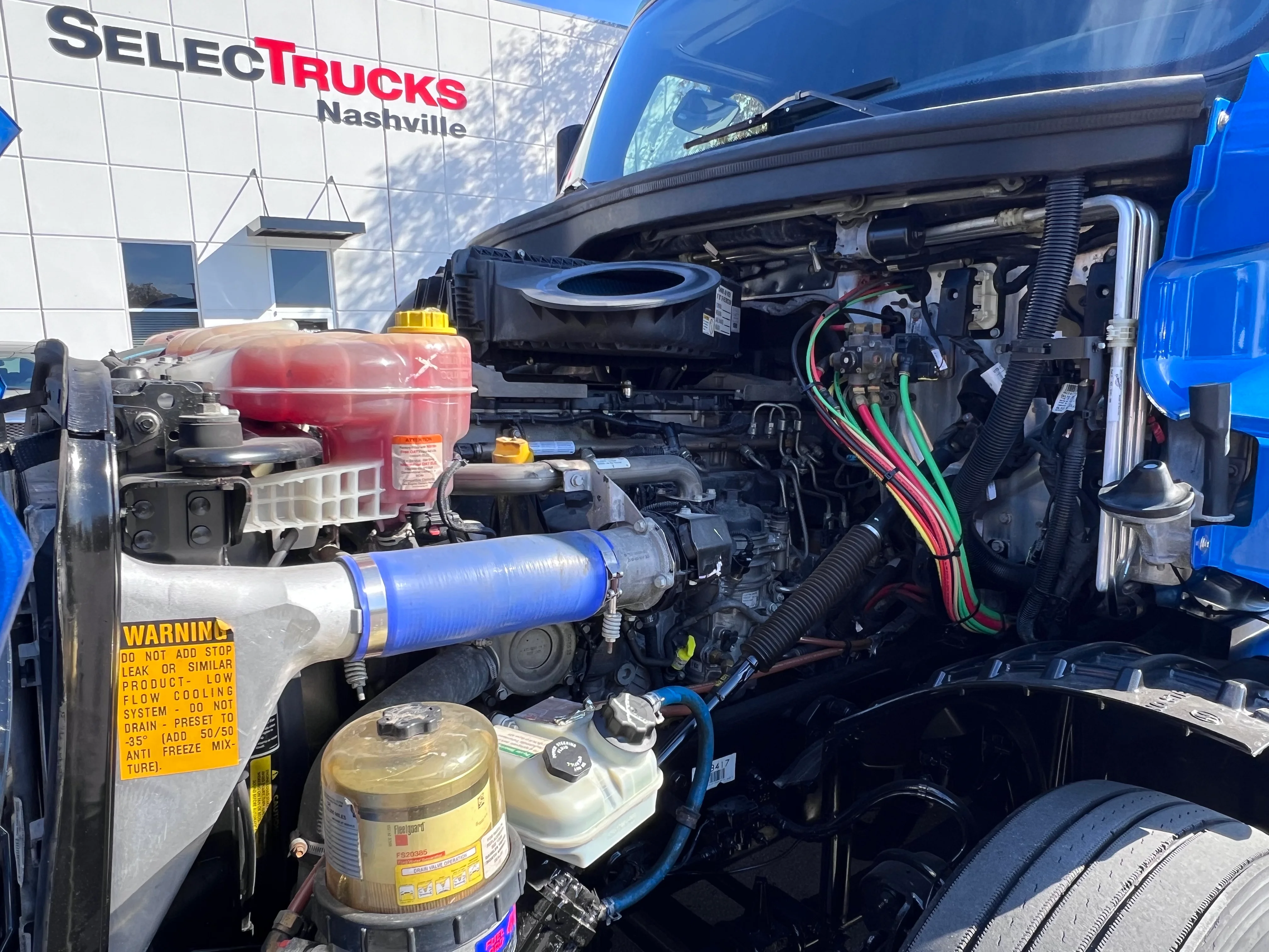 2021 Freightliner Cascadia in Nashville Isuzu, TN — photo 12