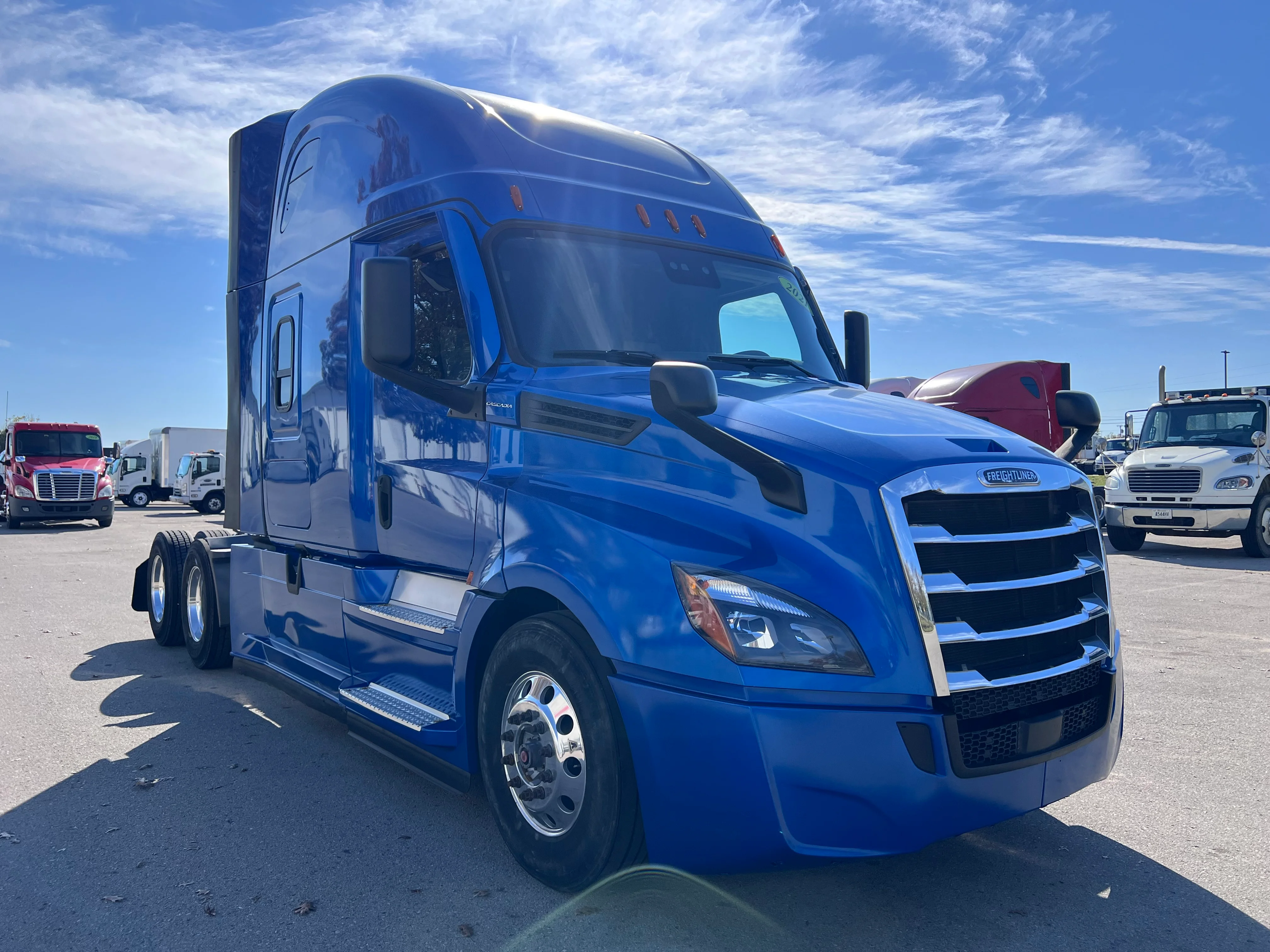 2021 Freightliner Cascadia in Nashville Isuzu, TN — photo 8