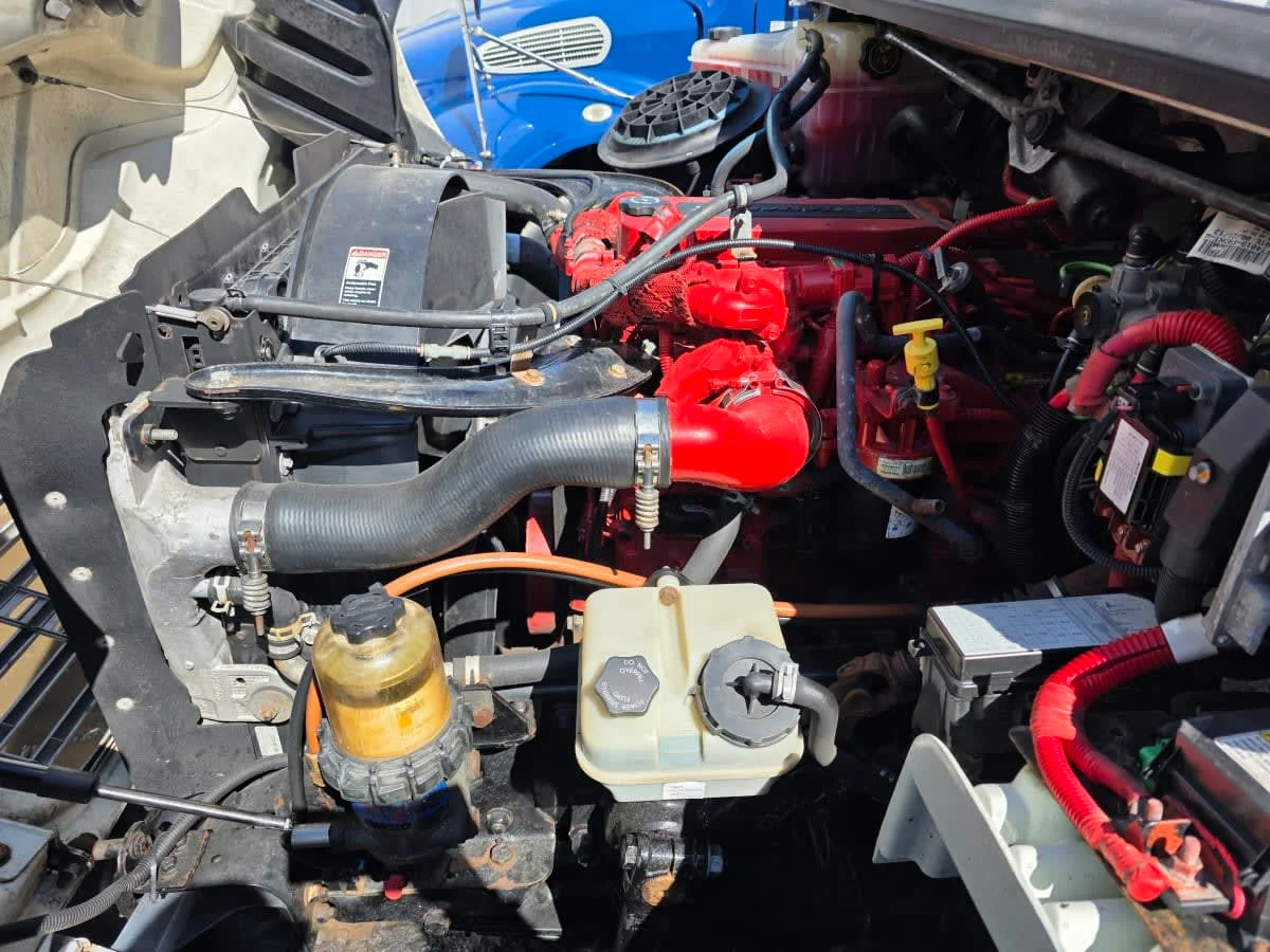 2014 Freightliner M2 106 - image 9