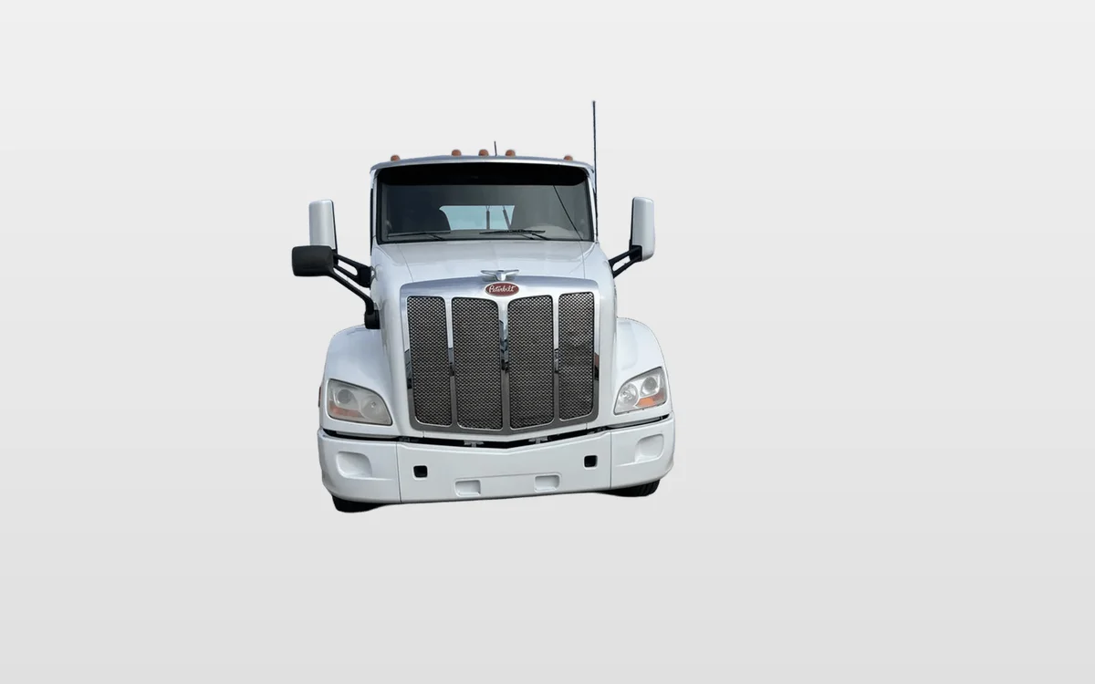 2021 Peterbilt 579 - image 1