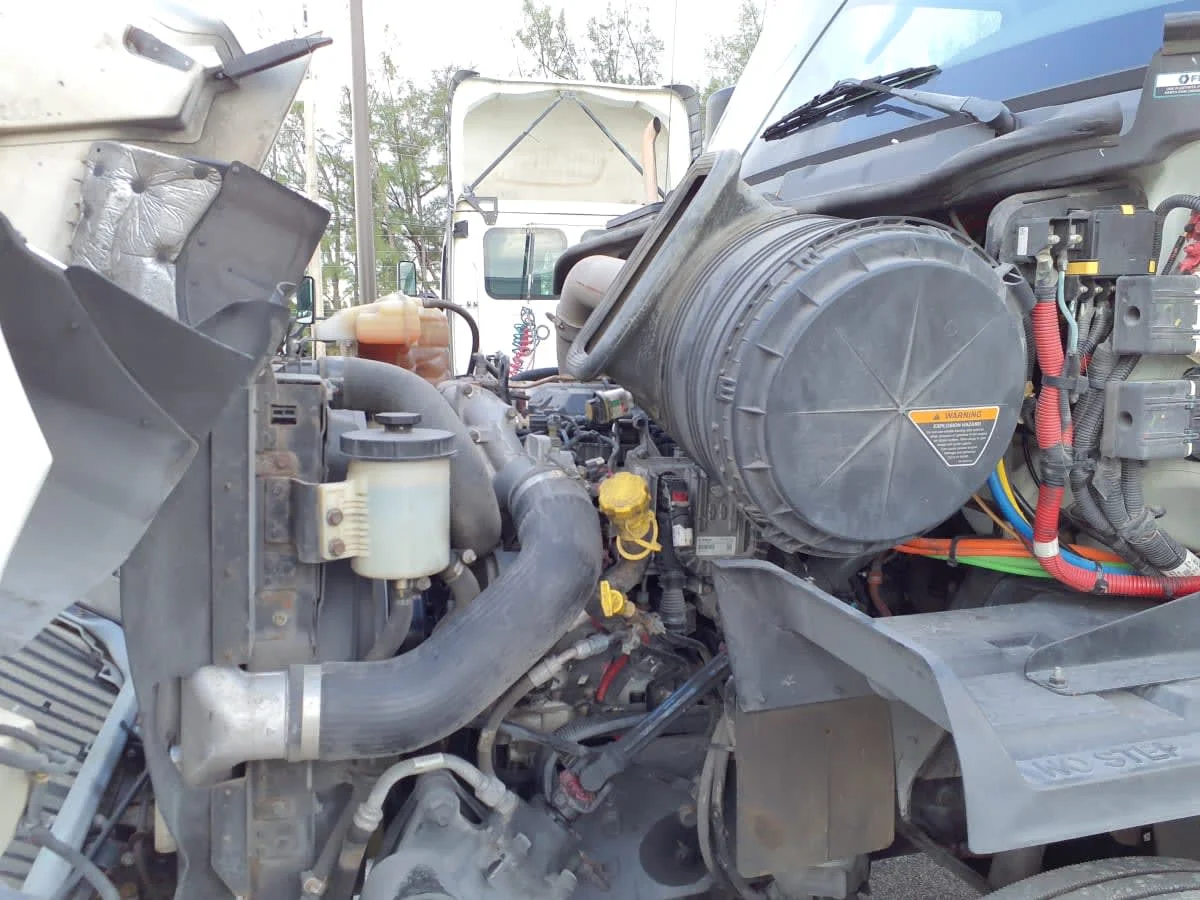 2019 International RH - image 8