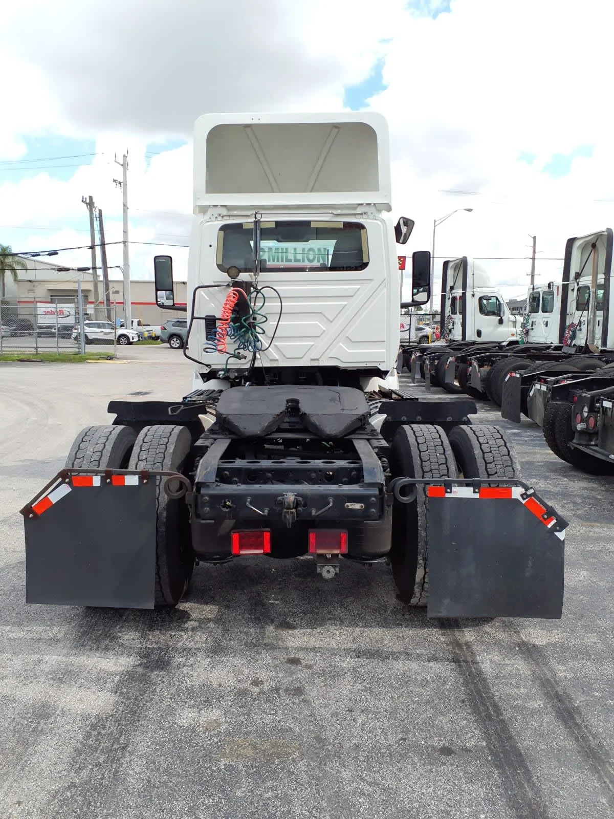 2019 International RH - image 5