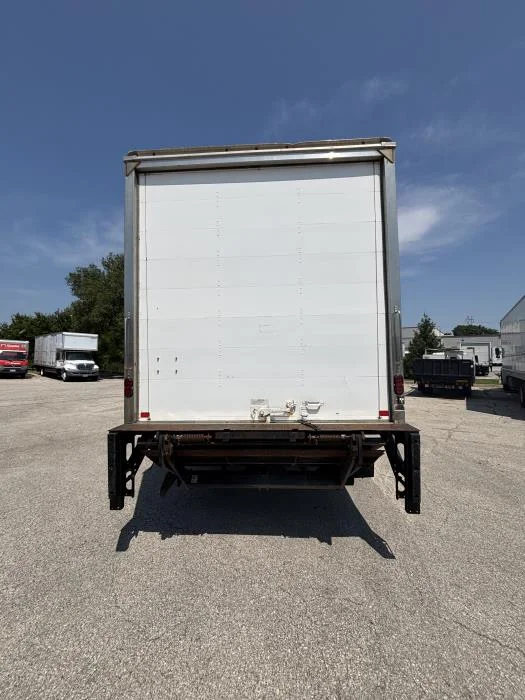 2022 Freightliner M2 106 — photo 5