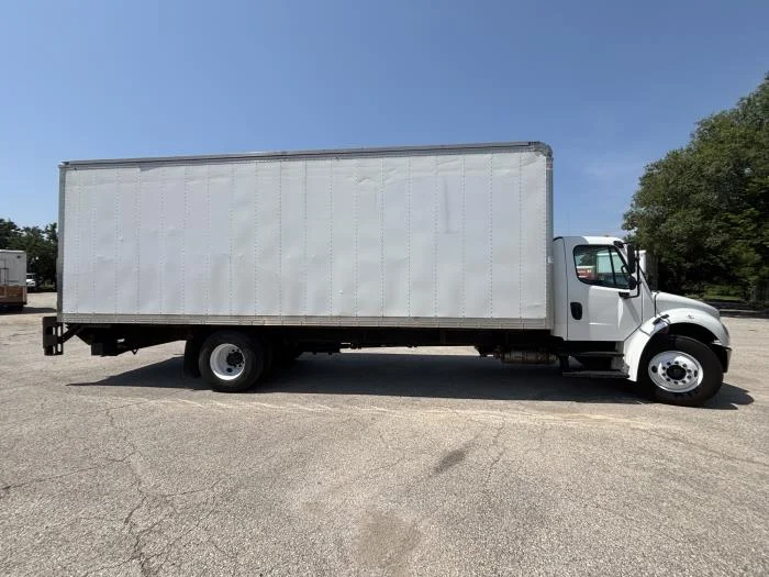 2022 Freightliner M2 106 — photo 8