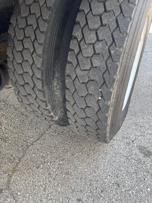 2022 Freightliner M2 106 — photo 17