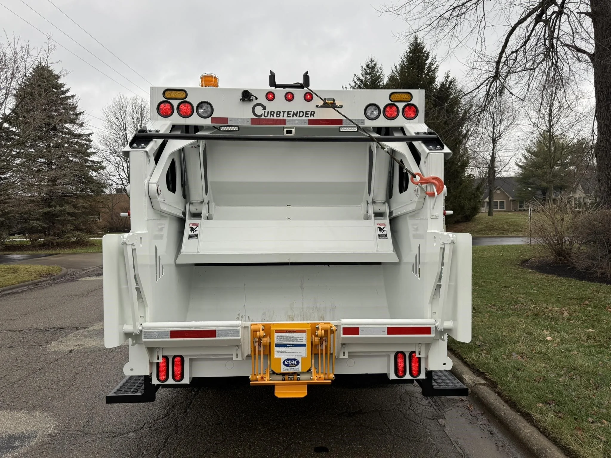 2025 Hino L6 in Findlay, OH — photo 5