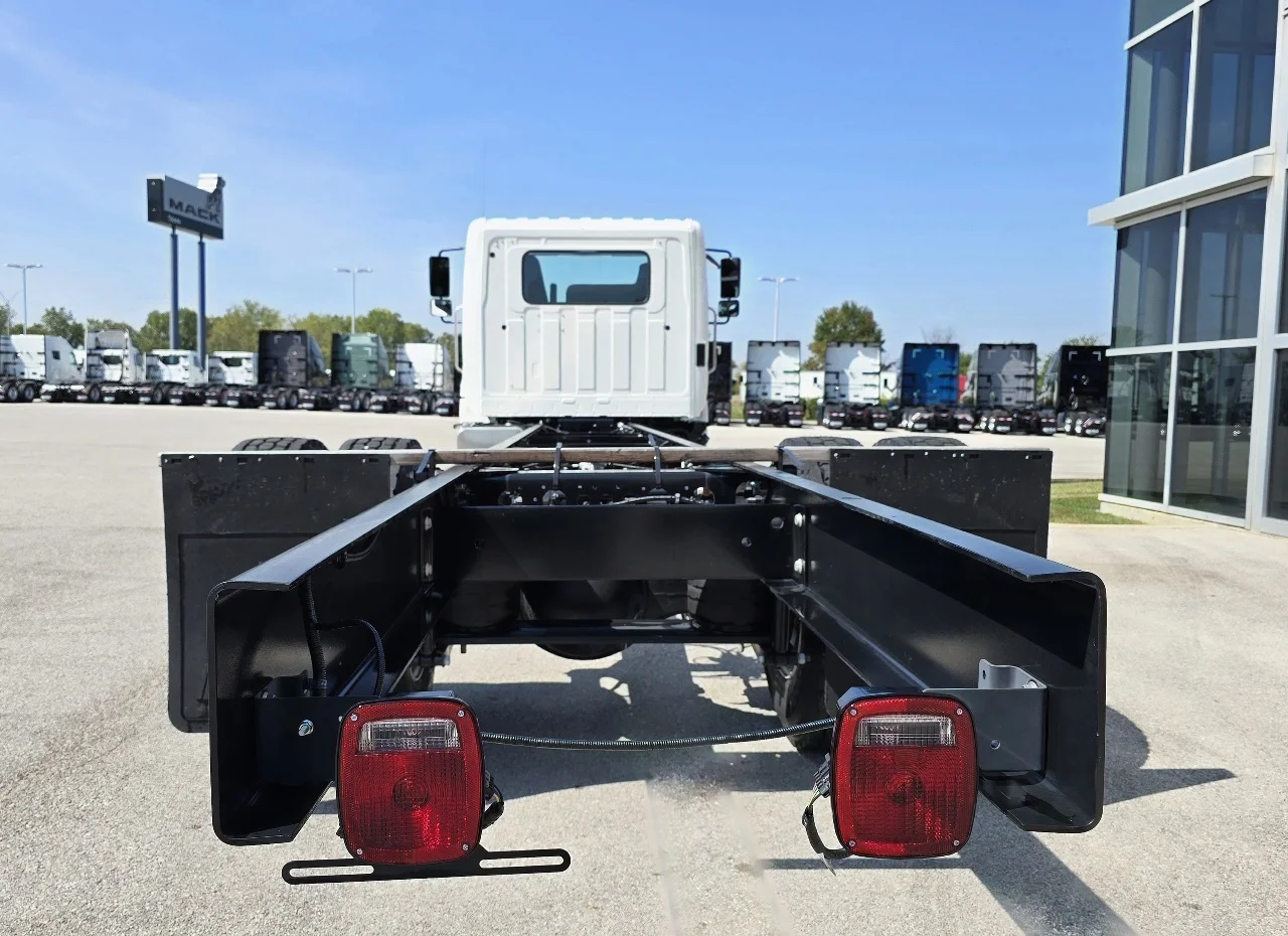 2025 Hino in Toledo, OH — photo 4