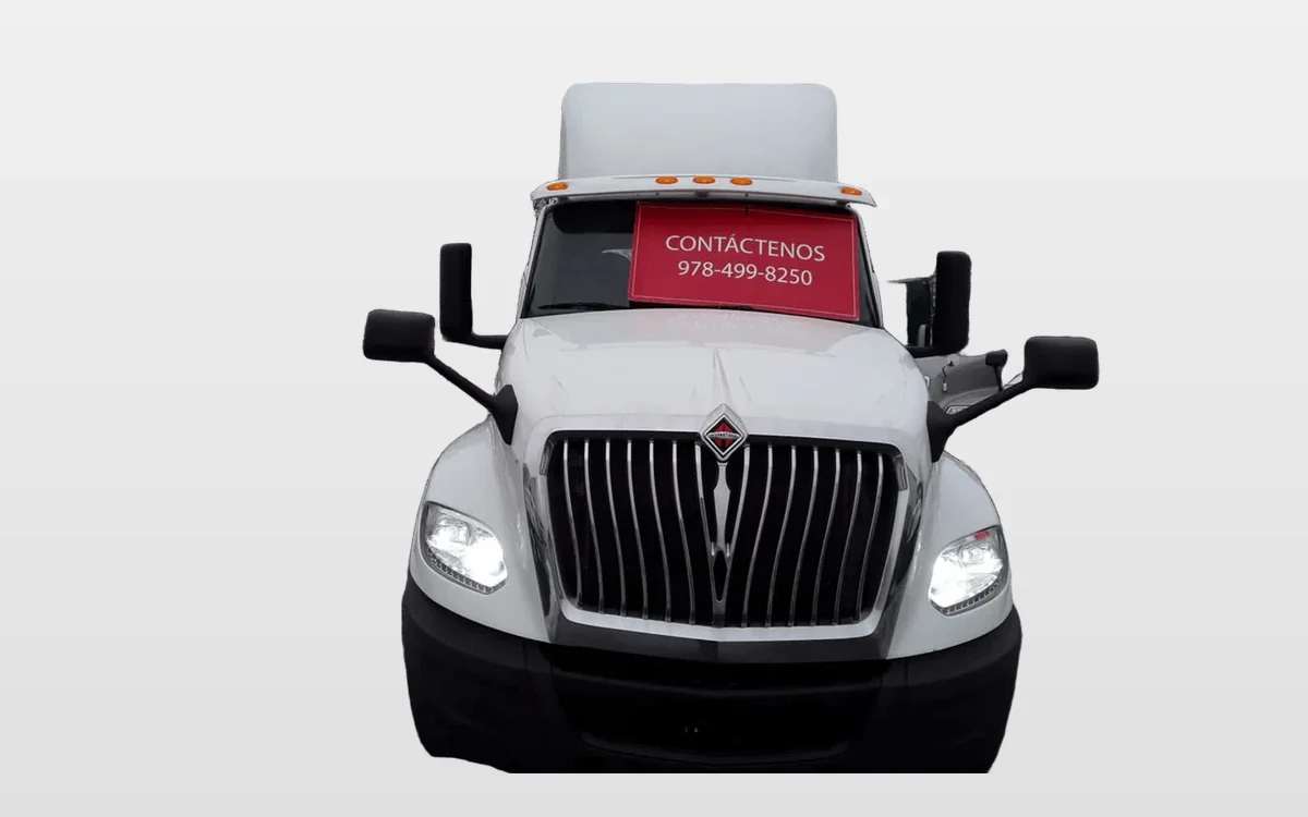 2019 International LT - image 1