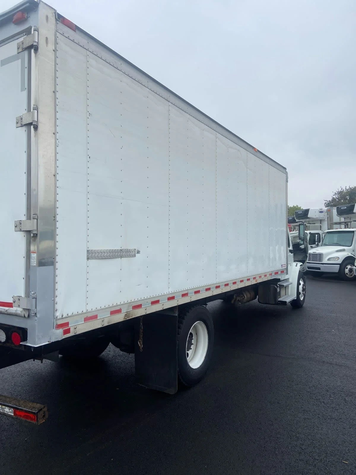 2020 Freightliner M2 106 - image 4