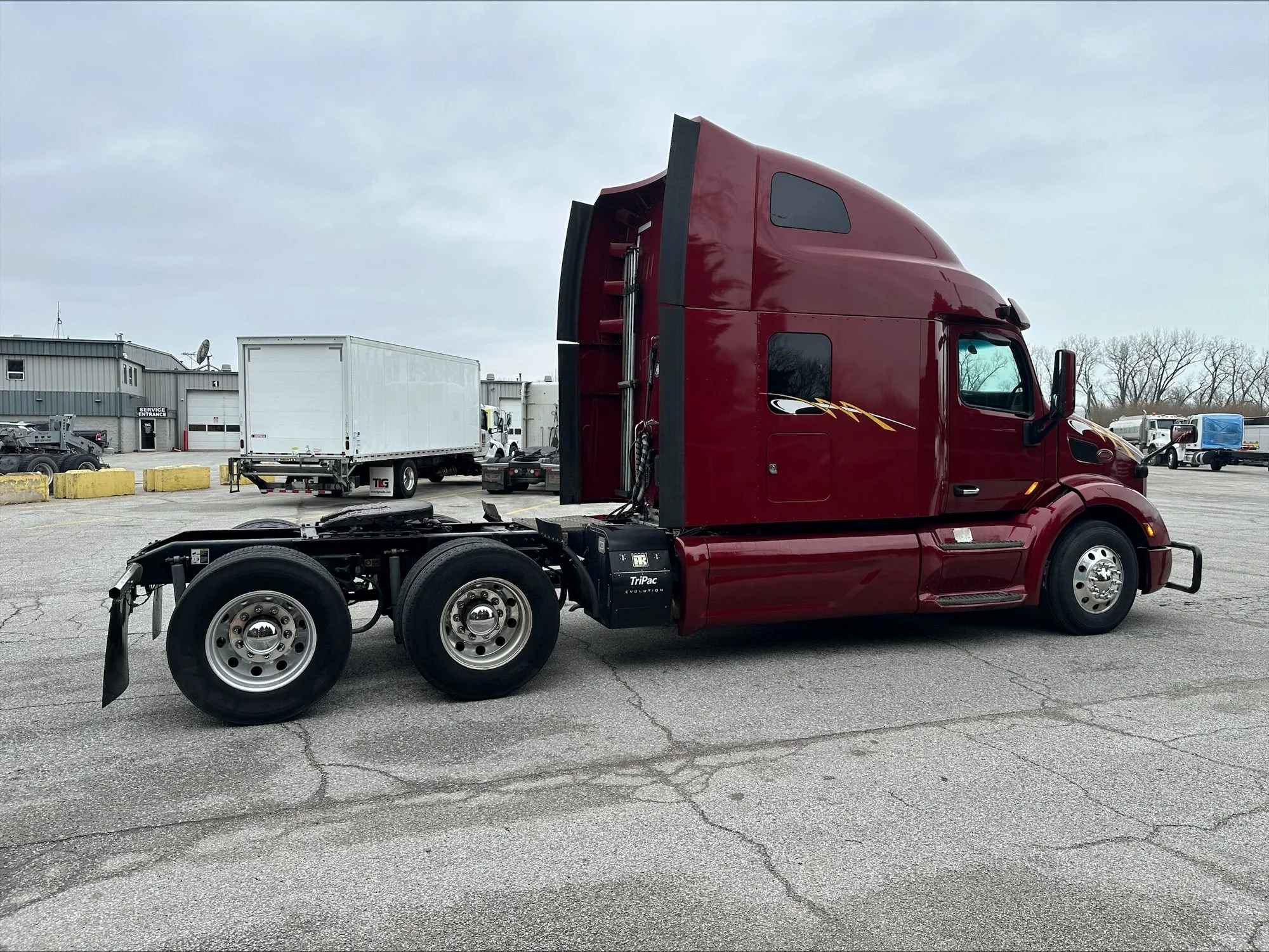 2021 Peterbilt 579 in Portland, OR — photo 3