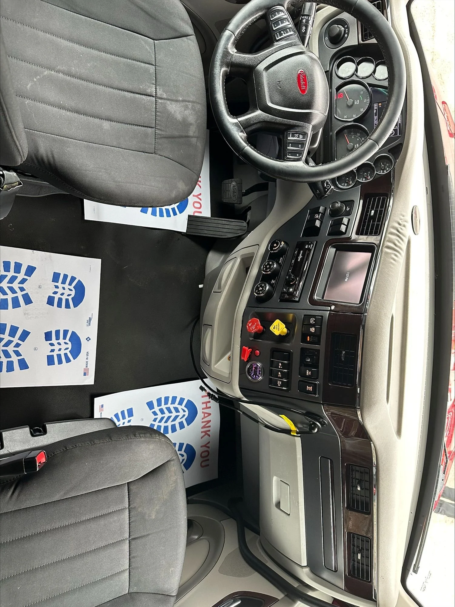 2021 Peterbilt 579 in Portland, OR — photo 8