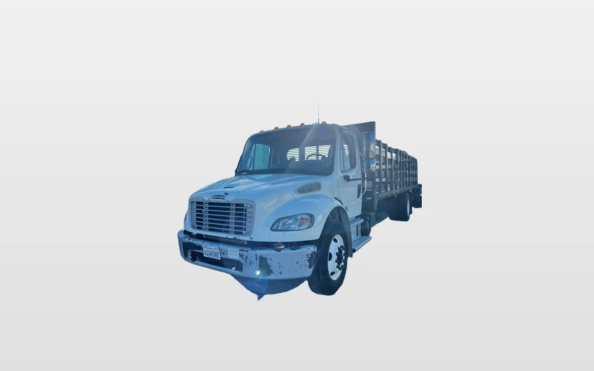 2018 Freightliner M2 106 - image 1
