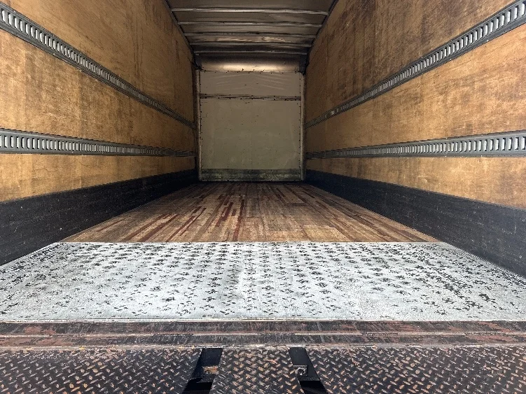 2019 Freightliner eM2 in Greensboro, NC — photo 9