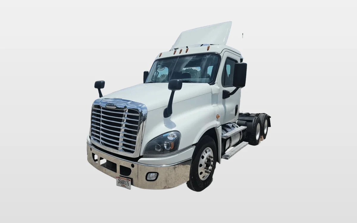 2019 Freightliner - image 1