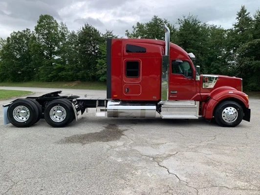 2027 Kenworth W990 in Knoxville, TN — photo 15
