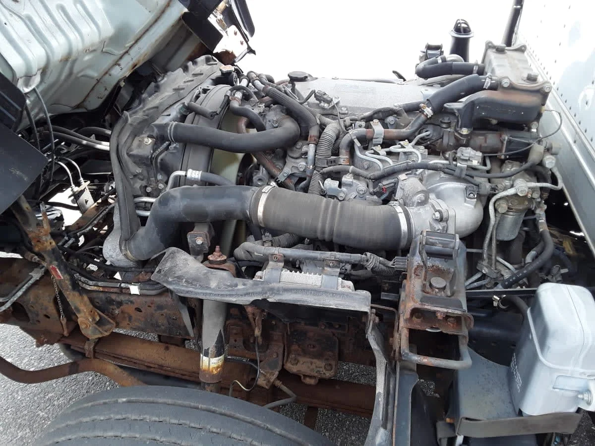 2017 Isuzu NQR - image 10