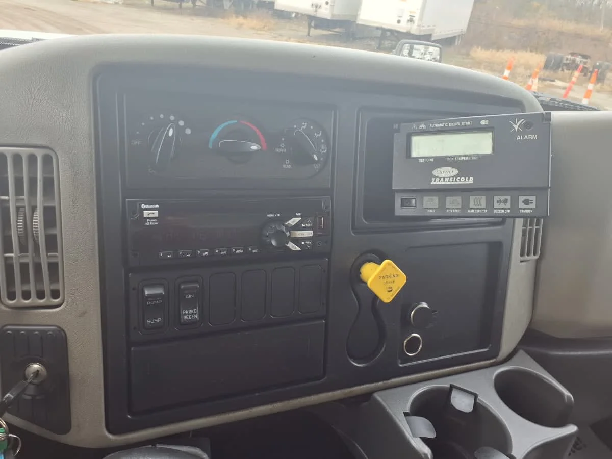 2017 International 4300 in Taylor, MI — photo 12