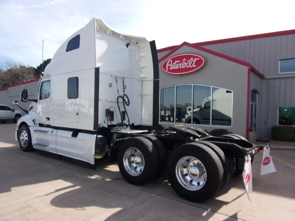 2023 Peterbilt 579 - image 8