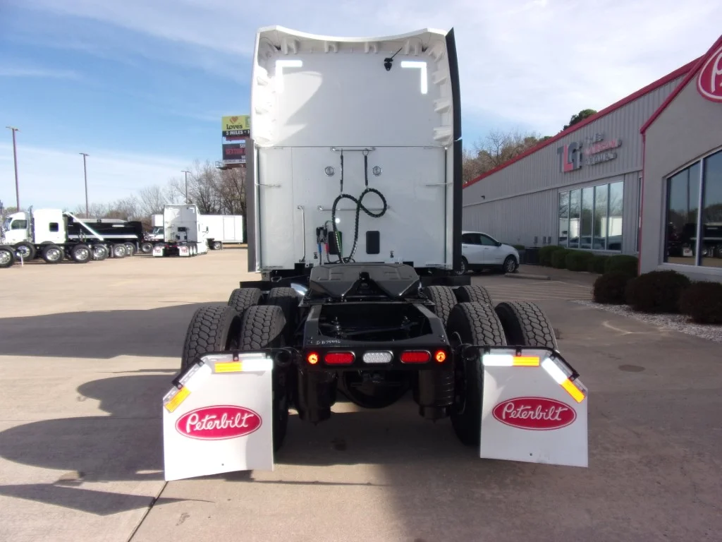 2023 Peterbilt 579 - image 7