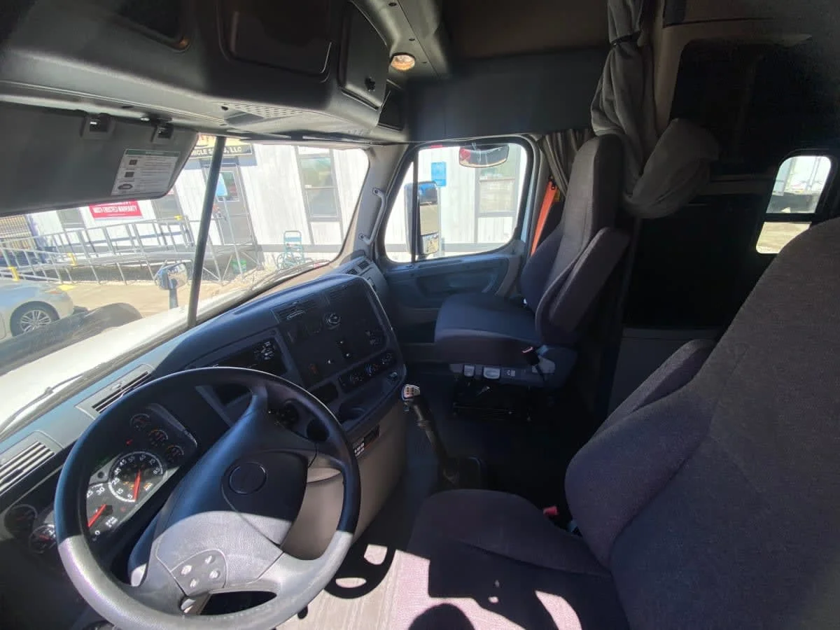 2018 Freightliner Cascadia in West Sacramento, CA — photo 7