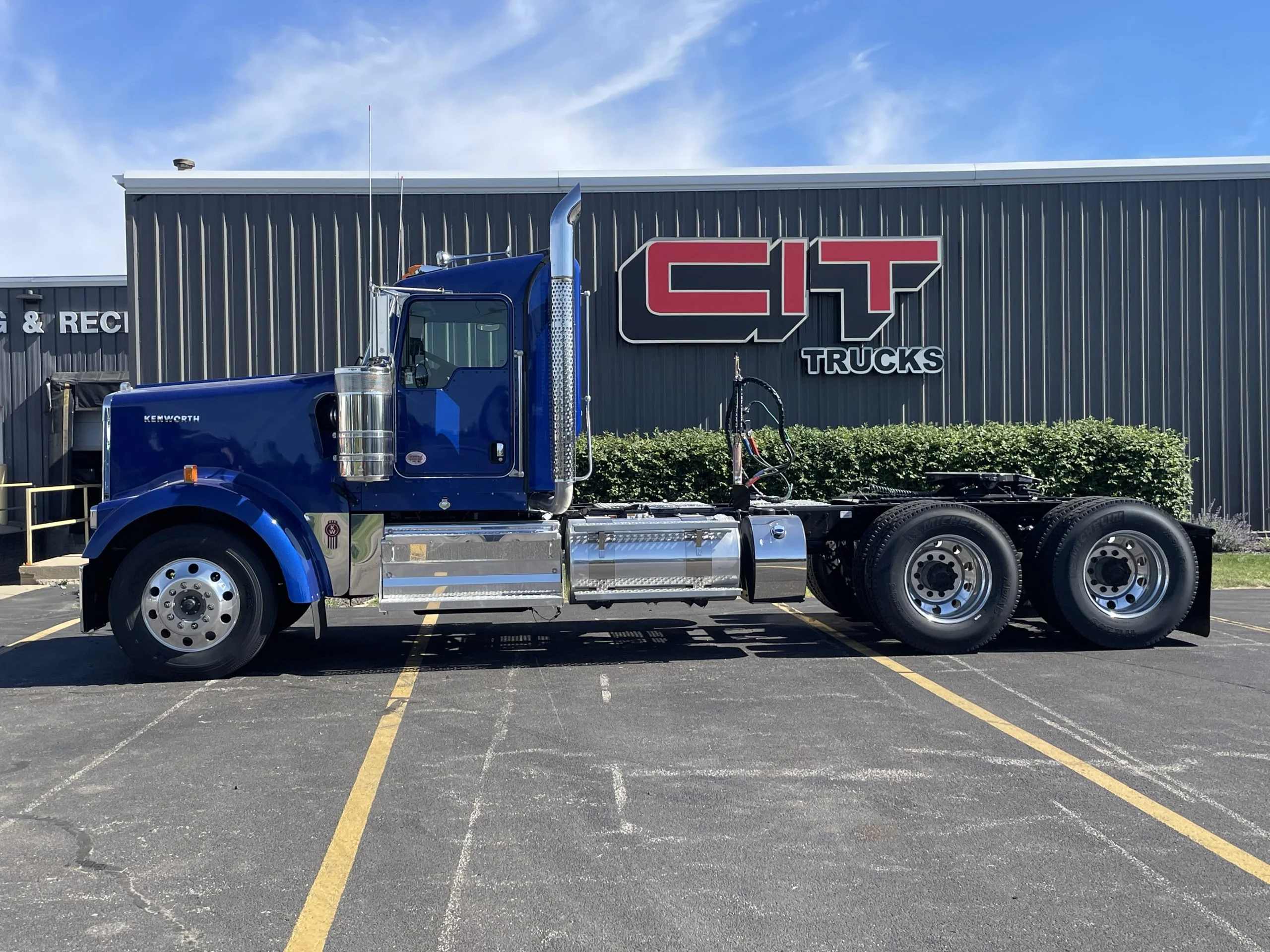 2027 Kenworth W900 — photo 5